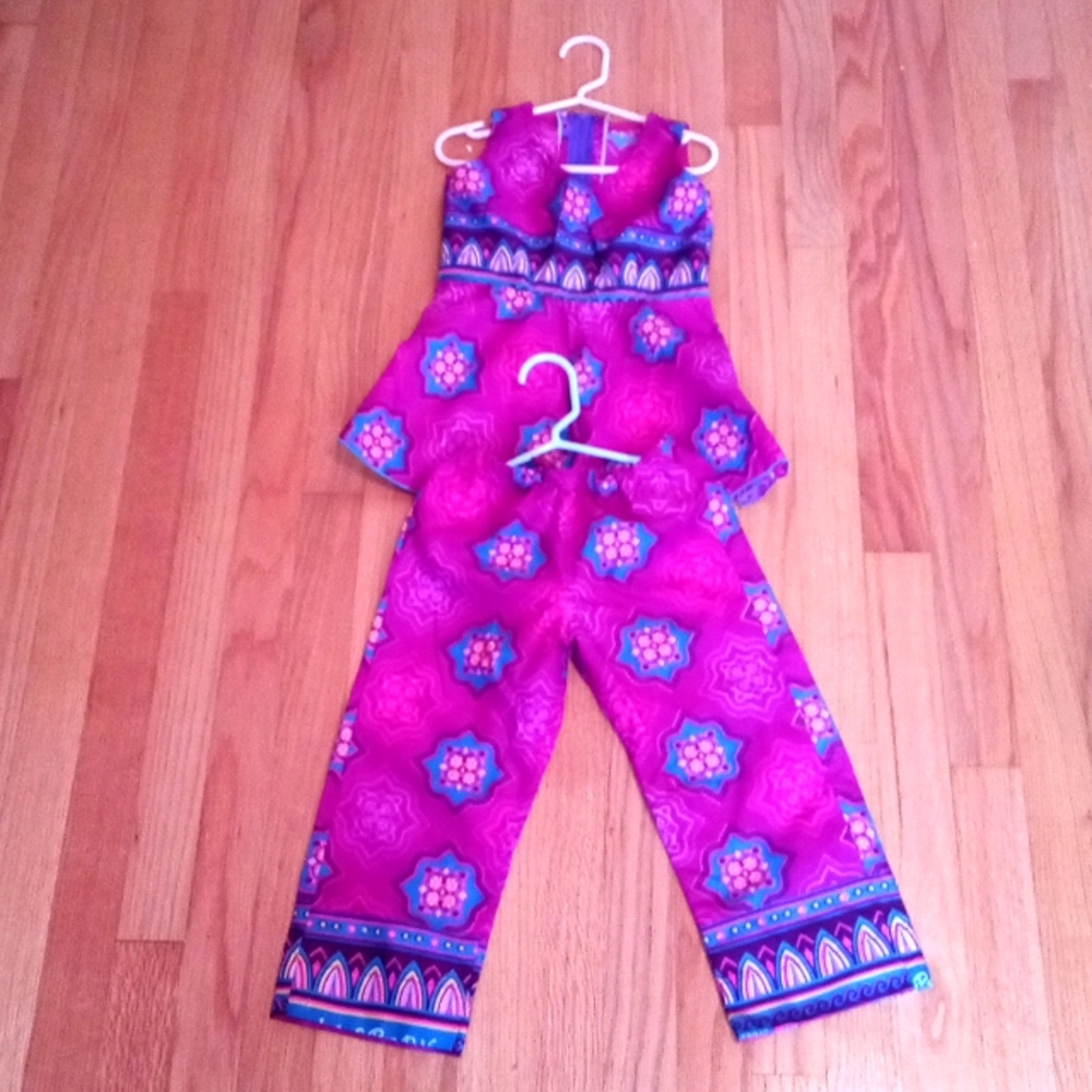 Girl's top and pants